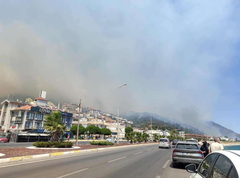 Balıkesir Altınoluk yangın son durumu ne, söndürüldü mü?