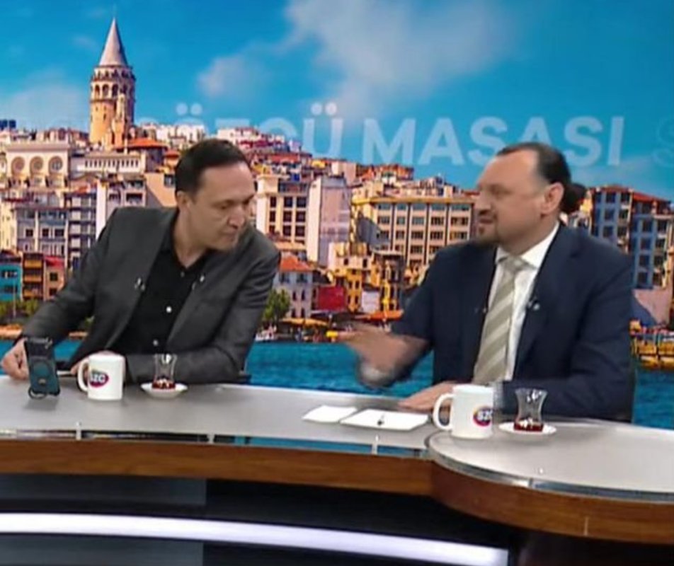 Canlı yayında ağır hakaretler havada uçuştu, gazeteci Can Özçelik stüdyoyu terk etti!