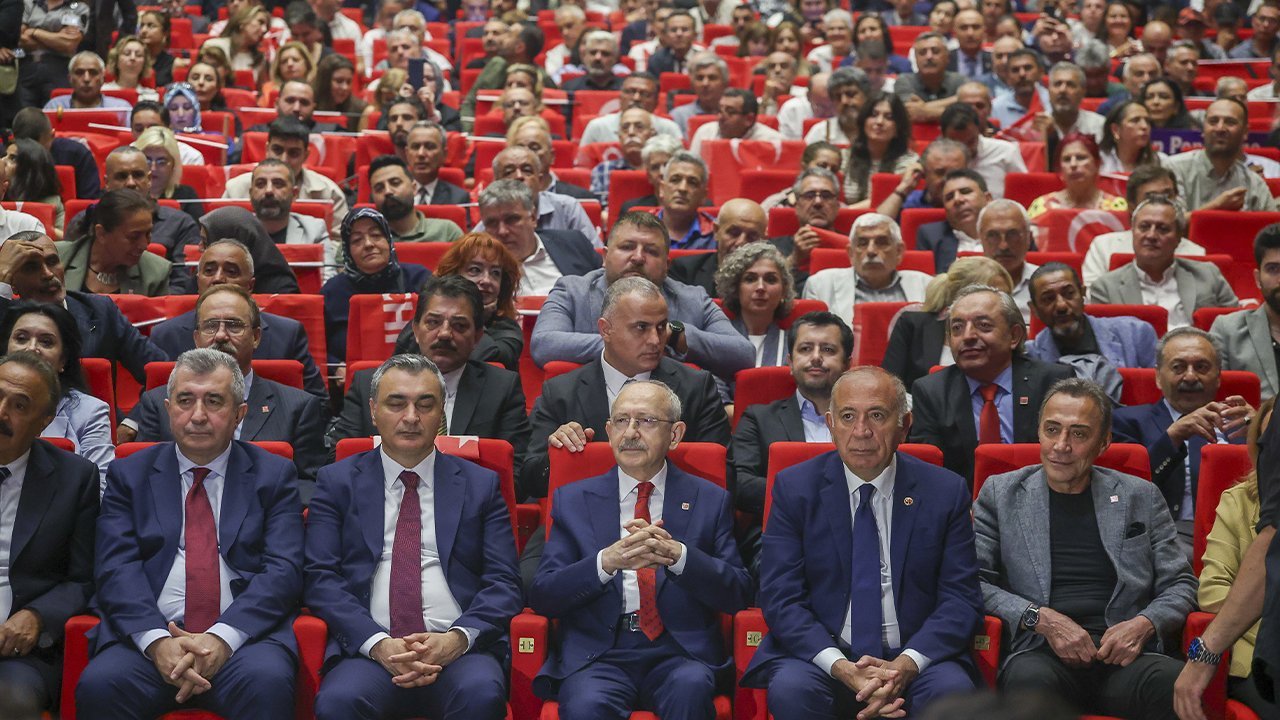 CHP'de 'figüran' iddiaları! Haberi yapan gazeteciler ifadeye çağırıldı