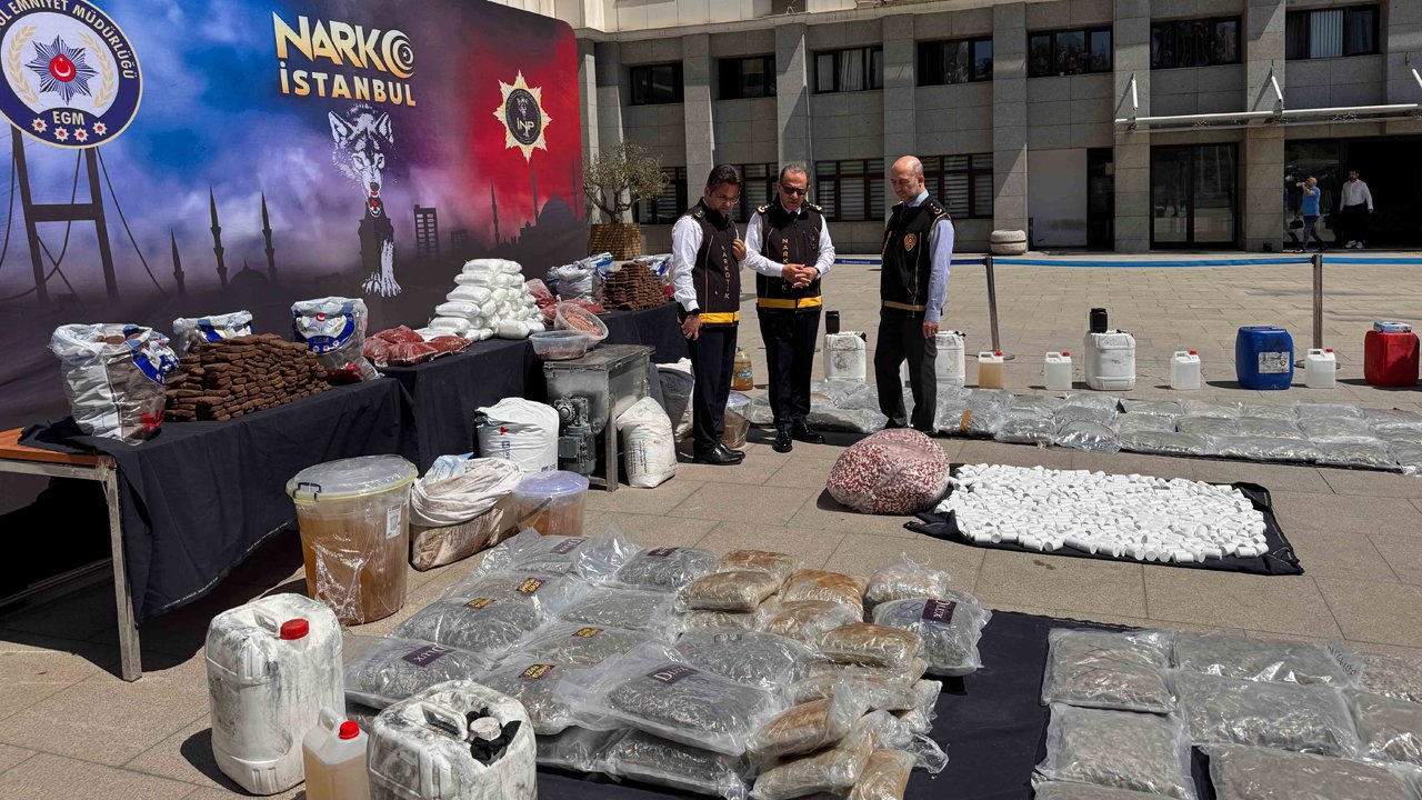 İstanbul merkezli 12 ilde büyük operasyon! 1 tondan fazla uyuşturucu ele geçirildi