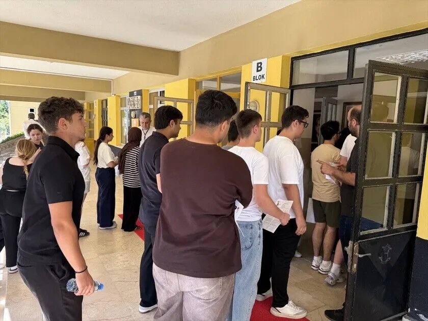 YKS tercihleri bugün başlıyor! Kaç kontenjan var? Başarı sıralaması devam ediyor mu? Son gün ne zaman? Kayıtlar ne zaman? İşte 10 soruda tercih rehberi