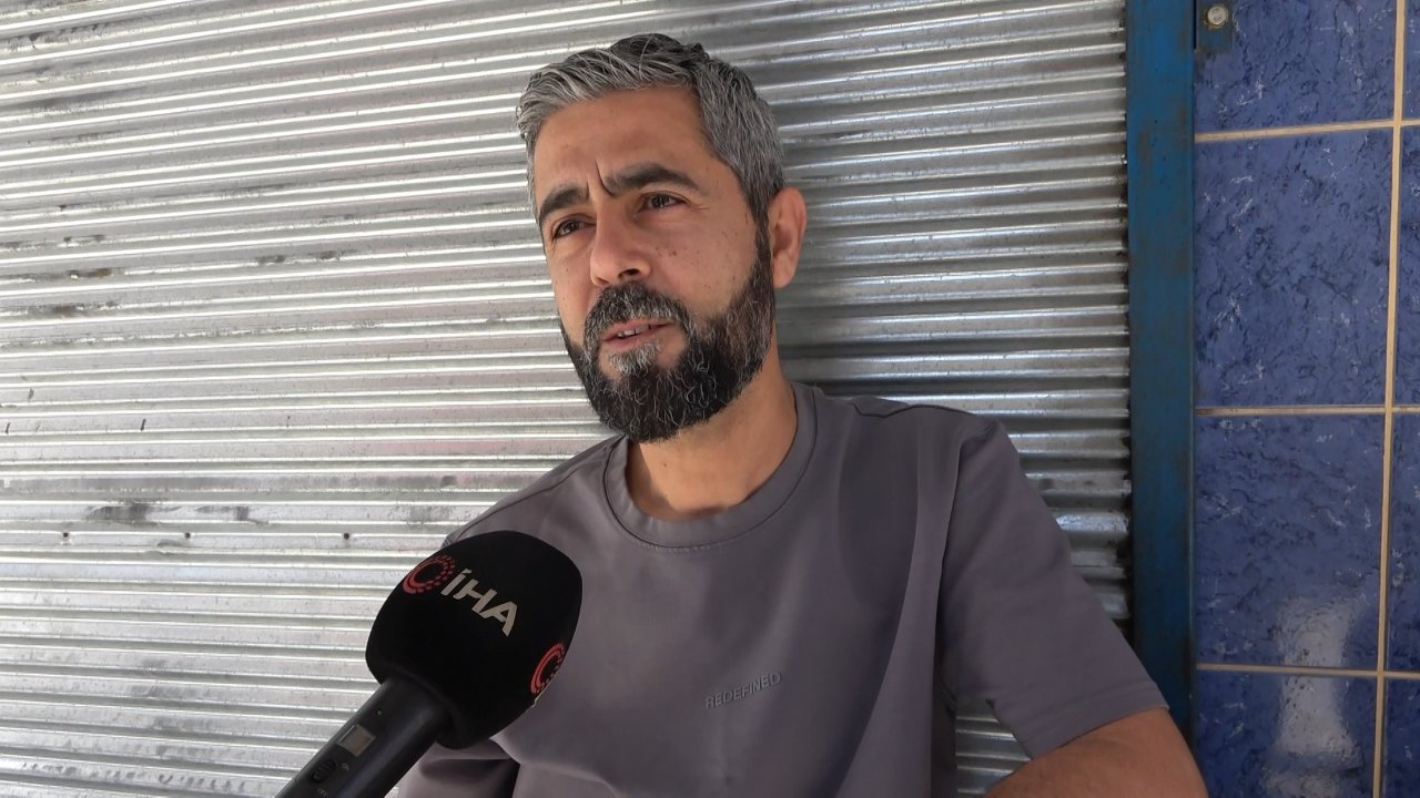 Yürekleri ağza getiren kaza! Kamyonetin altında kalan çocuk emekleyerek çıktı