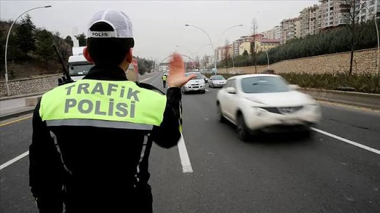 AK Parti'nin torba teklifi TBMM Başkanlığına sunuldu: En düşük emekli maaşı 23 bin 552 TL’ye çıkıyor