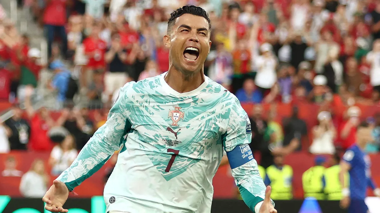 Dünya Kupası'nda Portekiz son 16'ya kaldı! Ronaldo tarihe geçti