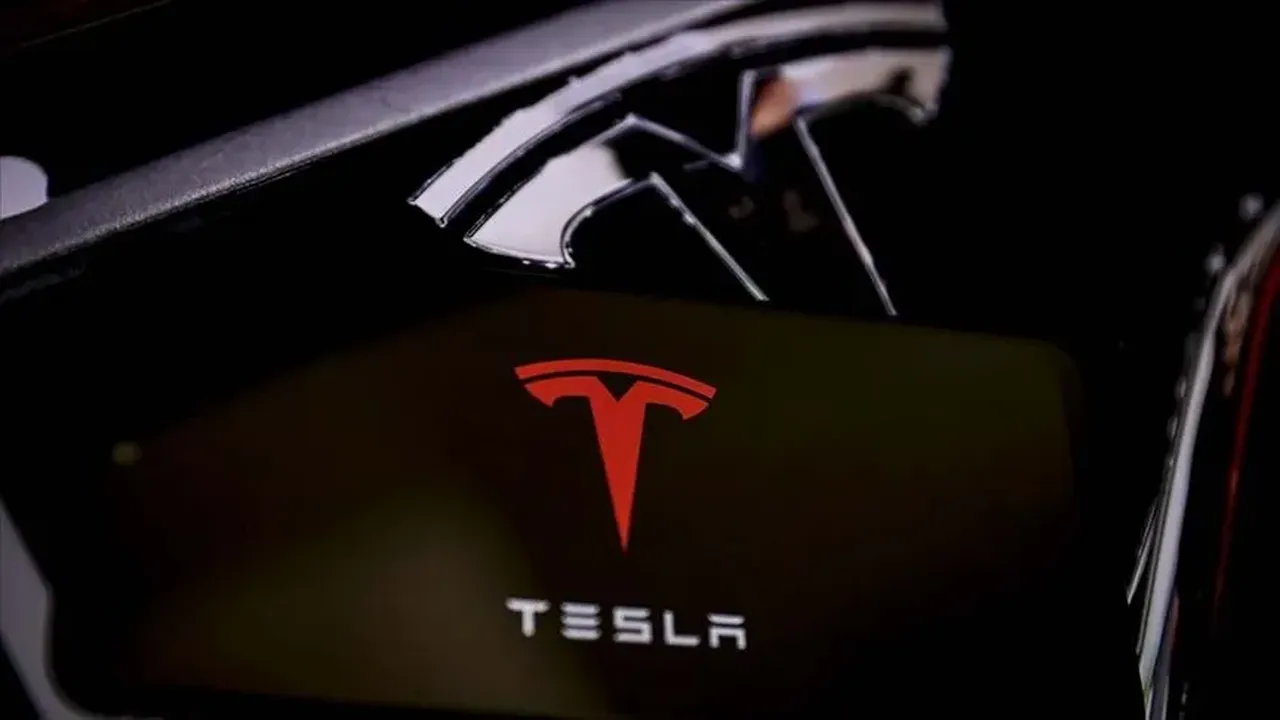 Elon Muskın Kara günü! Teslanın teslimat başarısı borsaya yansımadı
