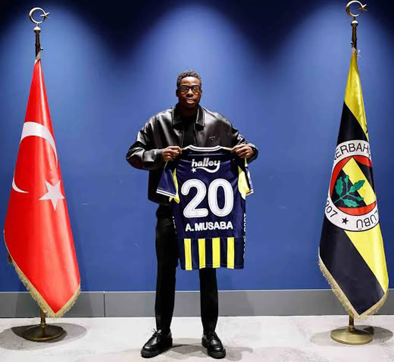 Anthony Musaba, geçtiğimiz sezonun ilk devresinde 22 maçta 6 gol atıp 4 asist yaptı.