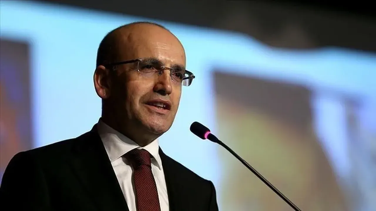 Mehmet Şimşekten ihracatın güçlü seyrine yönelik önemli açıklamalar