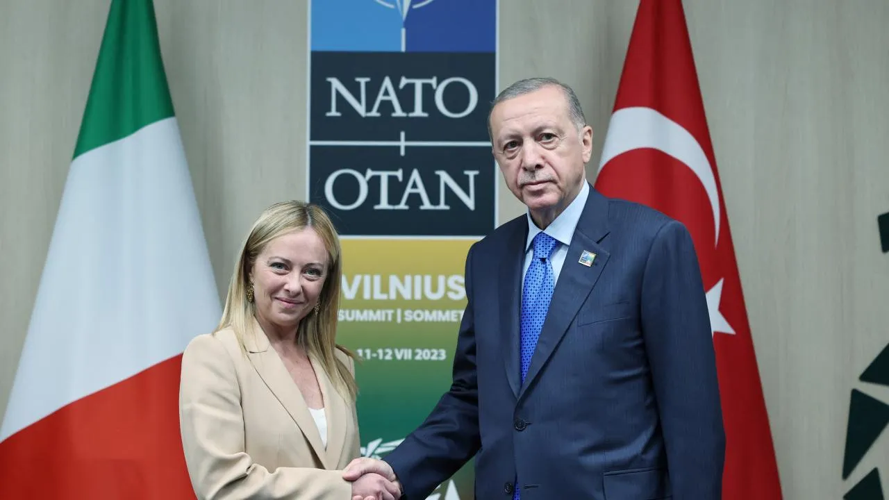 NATO Zirvesi öncesi Erdoğan'dan kritik temas! Meloni ile görüştü