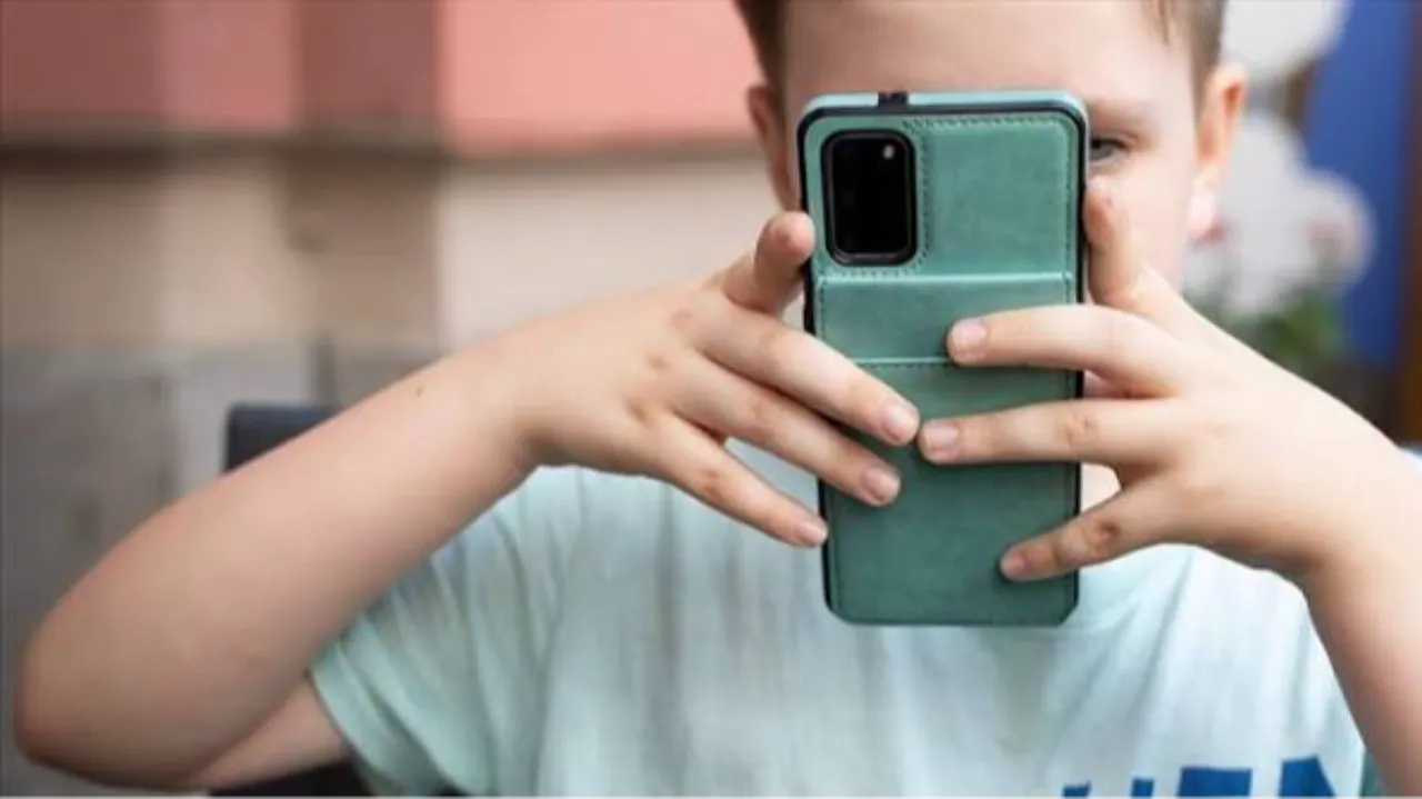 Polonya'da anaokulu ve ilkokullarda telefon dönemi bitiyor