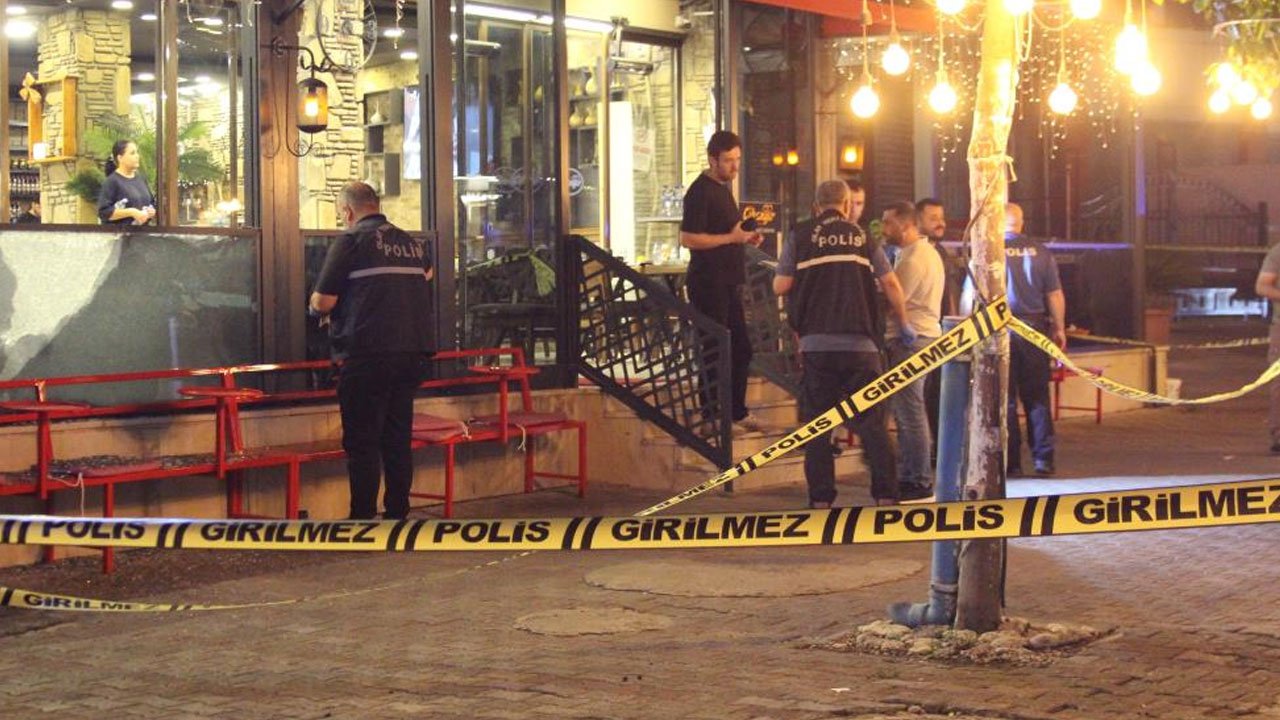 Adana'da restorana silahlı saldırı! Yaralılar var