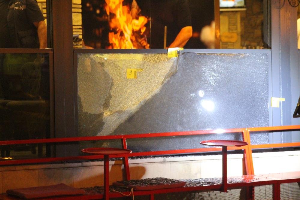 Adana'da restorana silahlı saldırı! Yaralılar var