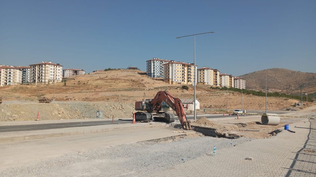 Deprem bölgesinde feci iş kazası! Göçük altında kalan işçiler hayatını kaybetti