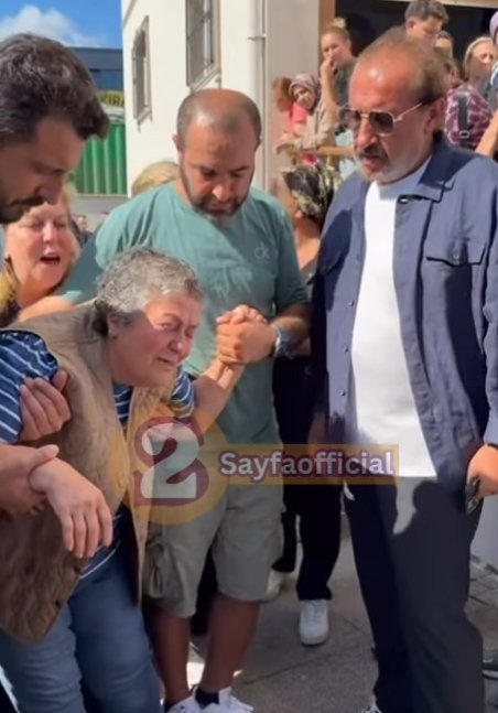 Acılı anne ayakta durmakta güçlük çekti