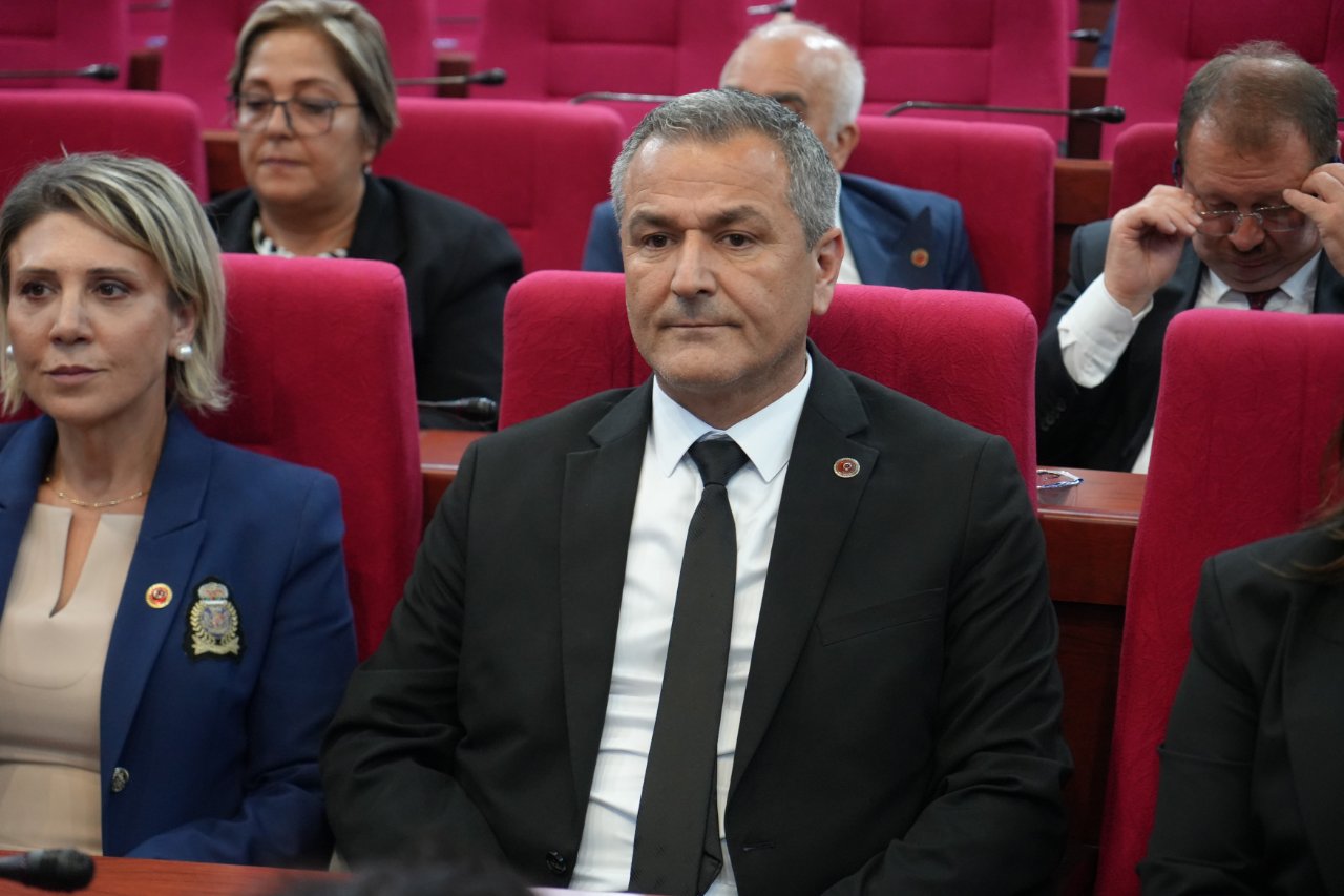 Eski başkan yolsuzluktan tutuklanmıştı: İzmit Belediyesi'nde başkan vekili belli oldu