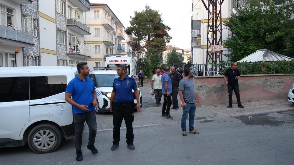 Malatya'da ortalık karıştı! Akrabalar birbirine girdi, çok sayıda yaralı var
