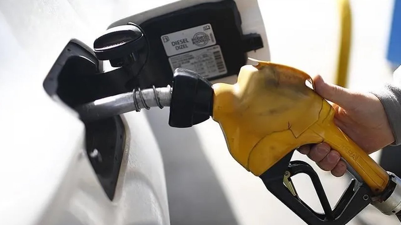 Araç sahipleri dikkat! Motorine zam geldi, 3 büyükşehirde litresi 80 lirayı aştı