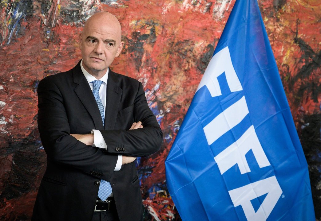 FIFA’yı karıştıran 4.2 milyar dolarlık skandal! Infantino'nun sağ kolu istifa etti
