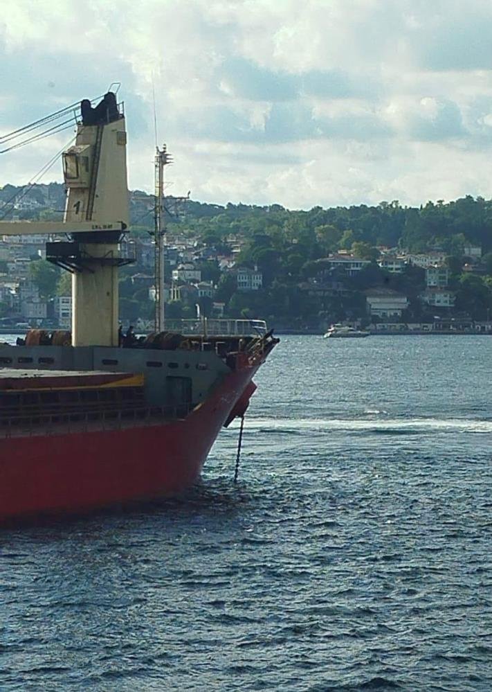 İstanbul Boğazı'nda hareketli saatler! Çift yönlü olarak trafiğe kapandı