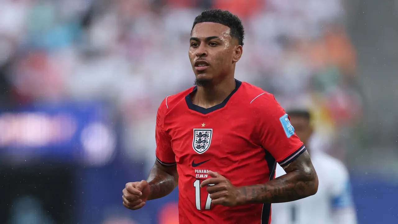 Aston Villa'nın yıldız futbolcusu Morgan Rogers