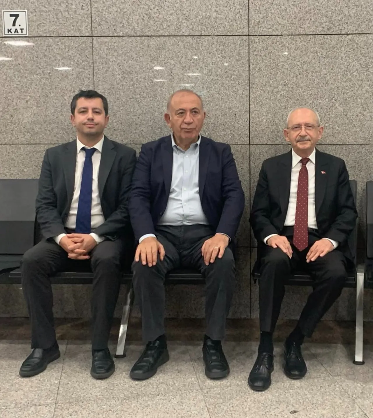 Çirkinliği sahiplendiler! Adliyeye gidip Deniz Göktaş'a arka çıktılar