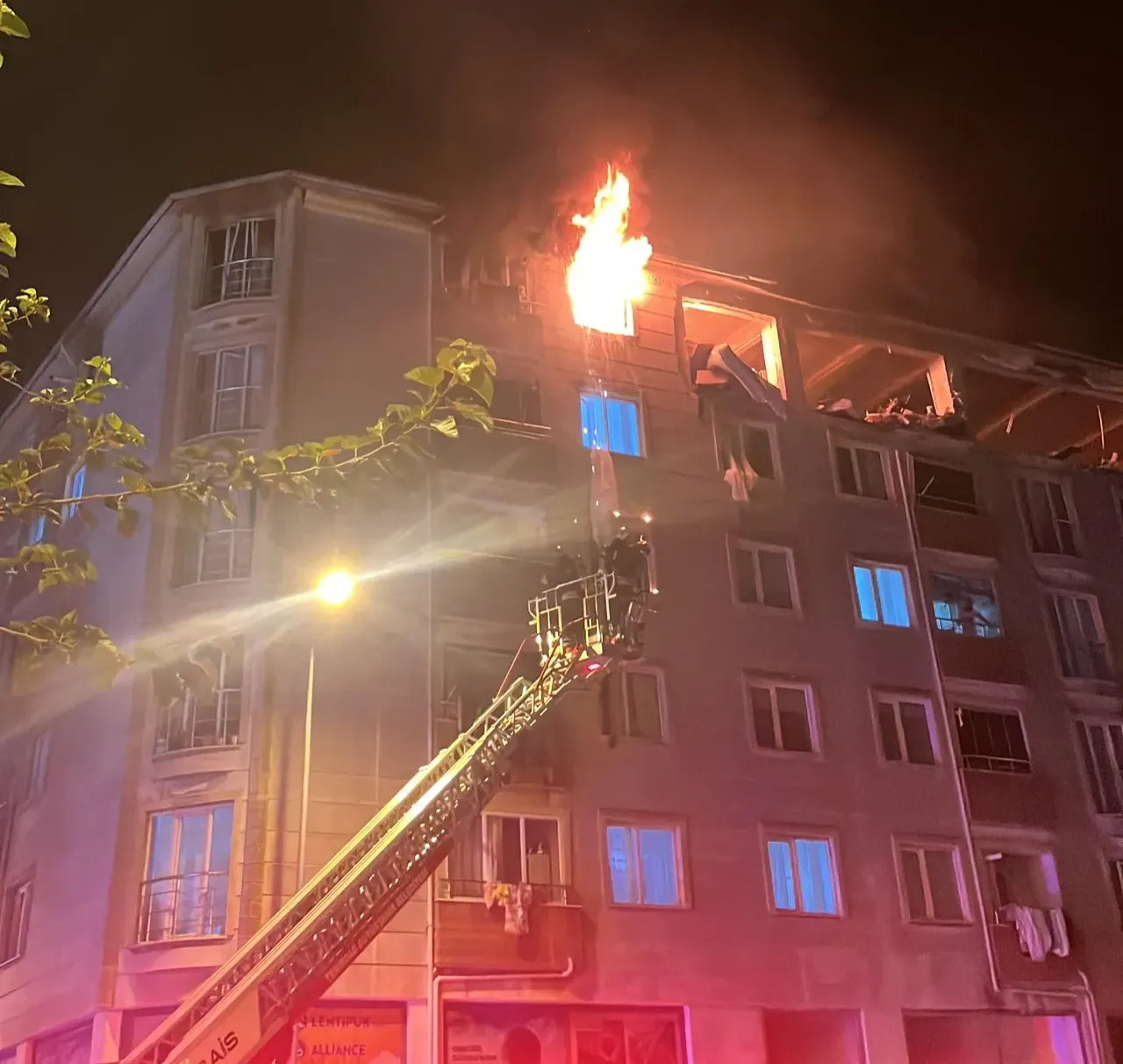 Çorlu'da doğal gaz patlaması! 2 ölü,5 yaralı