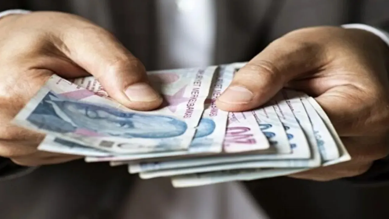 Cüzdanlar alarm veriyor! Emekli ve memurun maaş hesabında dikkat çeken tablo