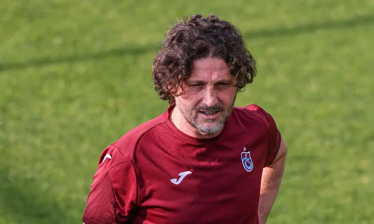 Trabzonspor Teknik Direktörü Fatih Tekke