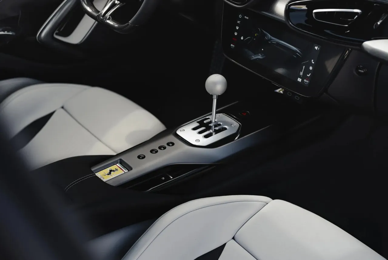Ferrari'den sürüş tutkunlarına özel manuel vitesli model: 12Cilindri Manuale tanıtıldı