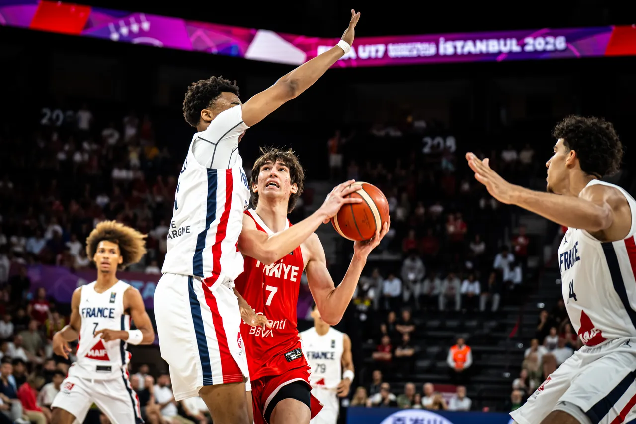 Türkiye-Sırbistan basketbol maçı ne zaman, hangi kanalda? U17 Dünya Kupası Basketbol yarı finali bu akşam!