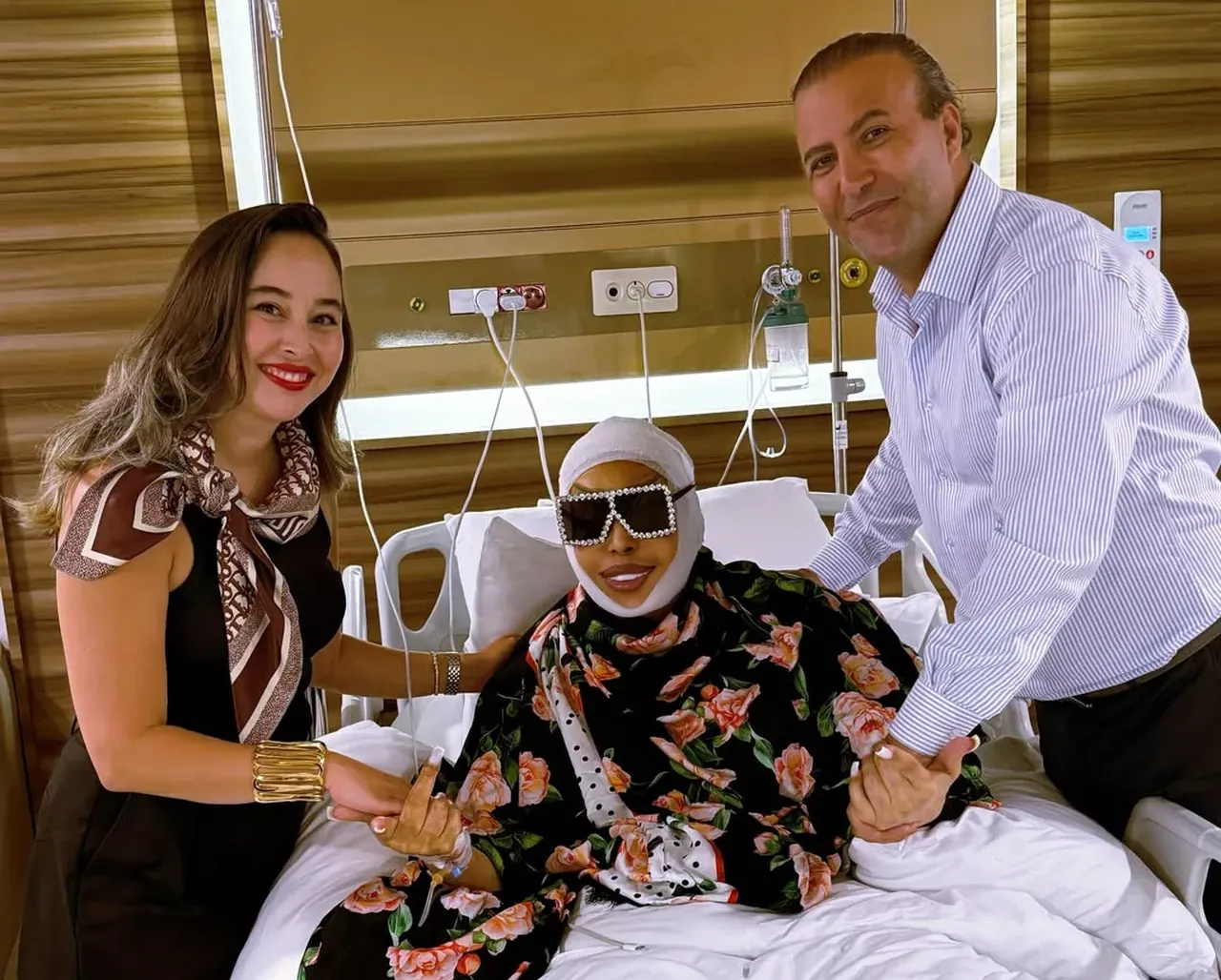 Bülent Ersoya estetik operasyon! İlk açıklama hastane odasından geldi