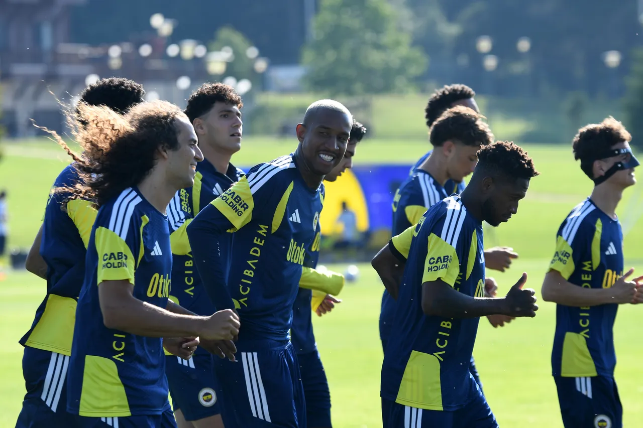 Laurinte kapışması! İtalyan basınından forvet transferinde derbi iddiası