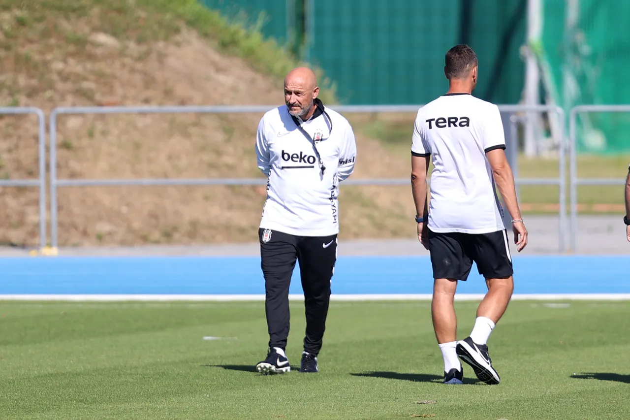 Vincenzo Italiano'dan Mosonmagyar maçı sonrası transfer açıklaması