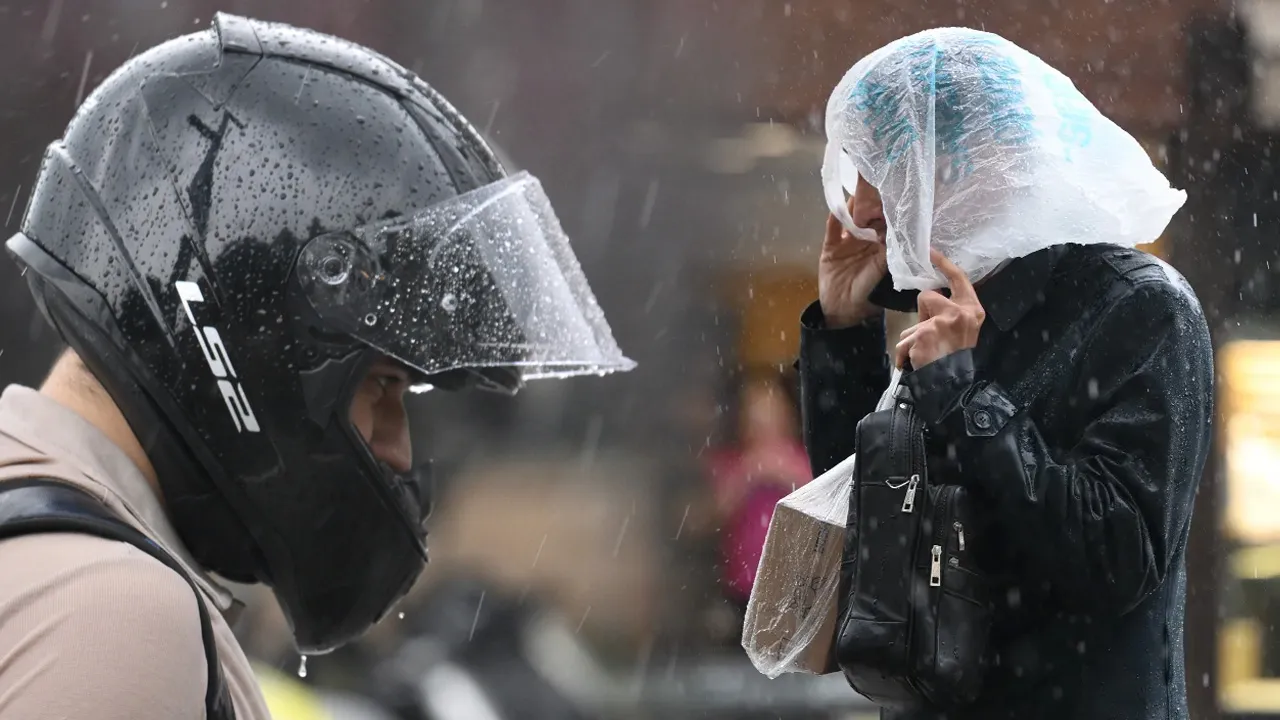 Yeni haftada hava tersine dönüyor! Meteoroloji'den il il yağış ve fırtına uyarısı