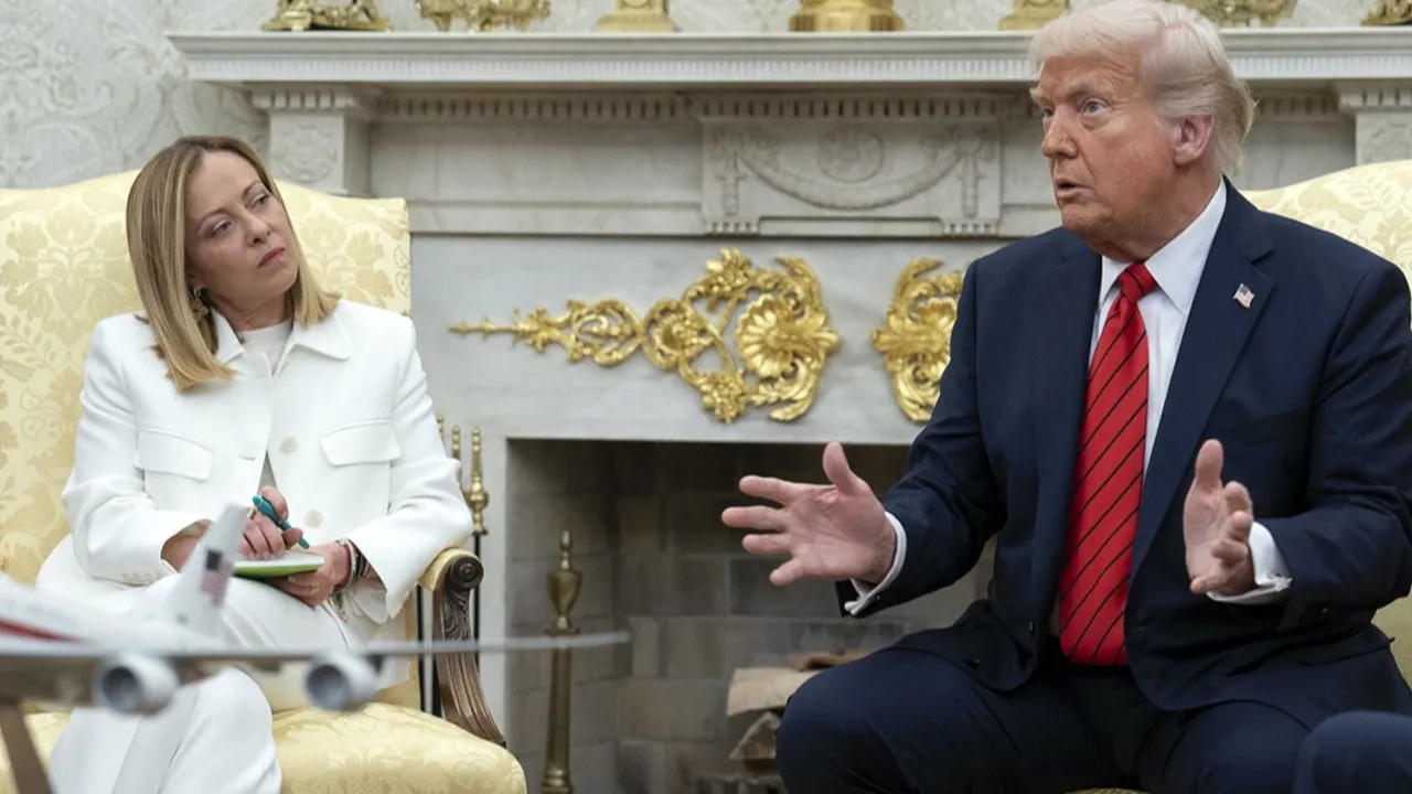 Trump'tan Meloni'yi çıldırtacak paylaşım! Fotoğraf krizi büyüyor