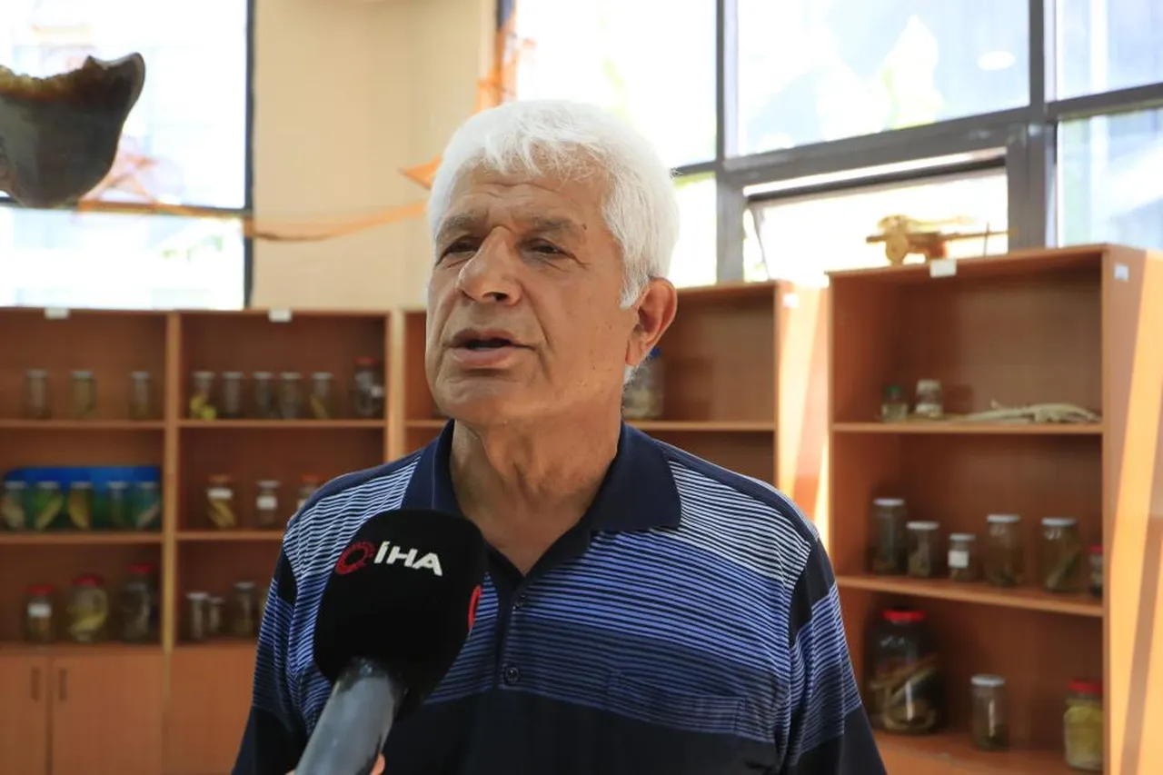 Akdeniz Üniversitesi Su Ürünleri Fakültesi Öğretim Üyesi Prof. Dr. Mehmet Gökoğlu