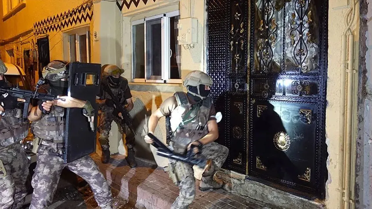 Bursa'da vatandaşın kabusu olan çete şafak operasyonu çökertildi