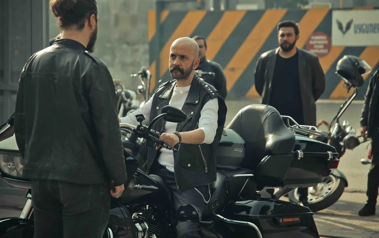 Çukur geri mi dönüyor? 5 yıl önce final yapan dizinin filmi merakla bekleniyor!