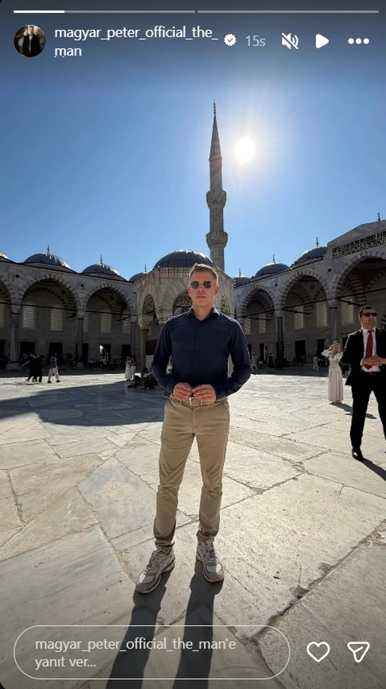 Kim der başbakan! NATO için geldi, İstanbul'un her köşesinde turist pozu verdi