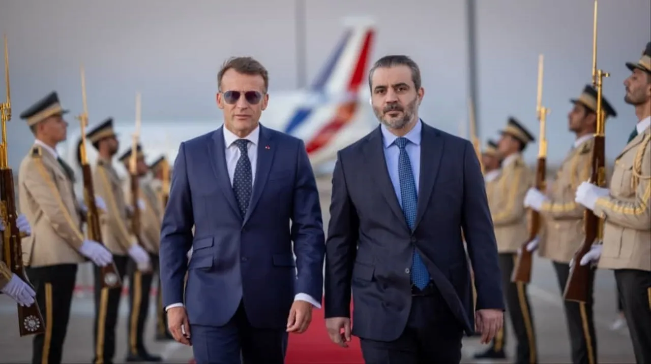 Tarihi Suriye ziyaretine damga vurdu! Macron ne camide ne de sarayda gözlüklerini çıkarmadı