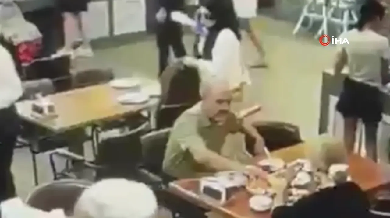 25 suç kaydı var, 18’den küçük! Saniyeler içinde çanta çalıyor, otelleri mesken tutan hırsız kamera!