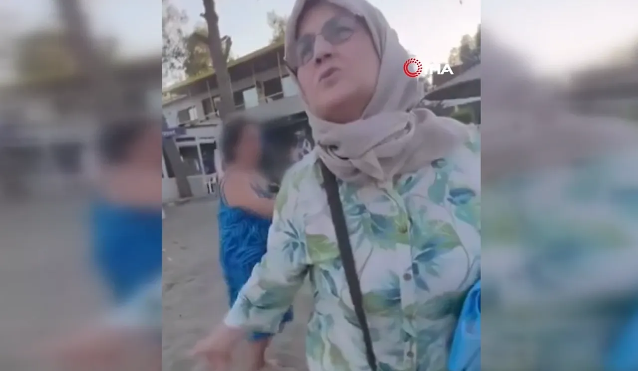 Anne-kıza bağırıp kaos çıkarmıştı! Plajda çirkin hakarete tutuklama