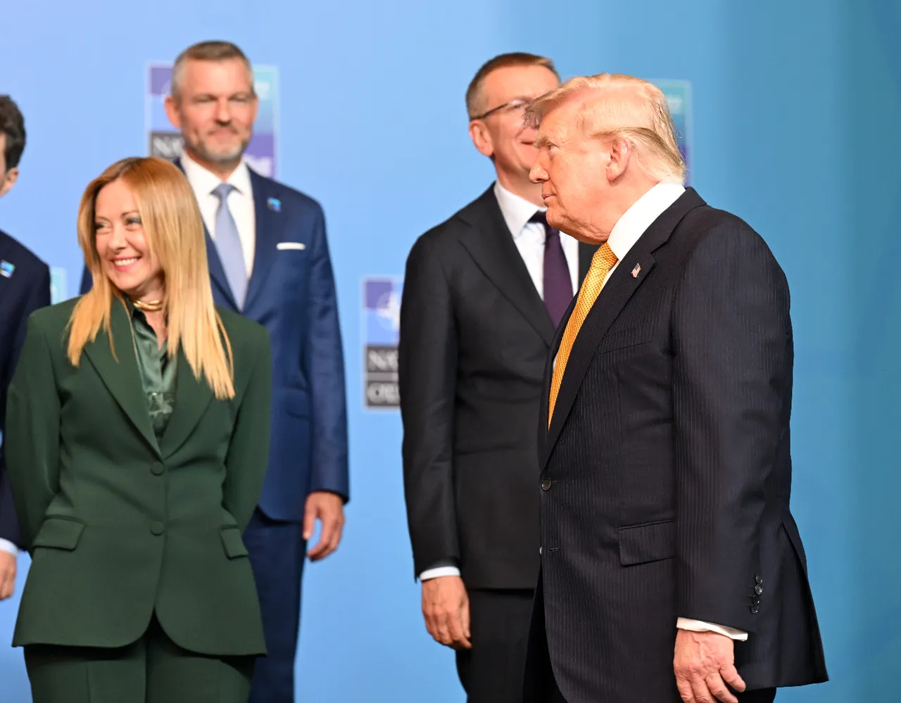 Meloni’den Trump’a çalım! İşte zirveye damga vuran ilginç anlar