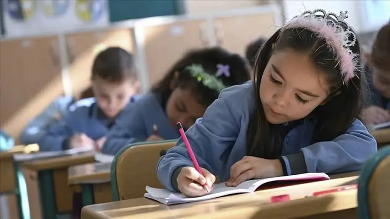 Ortaokul kayıtları ne zaman başlıyor? 2026 MEB anaokulu, ilkokul ve ortaokul kayıt tarihleri
