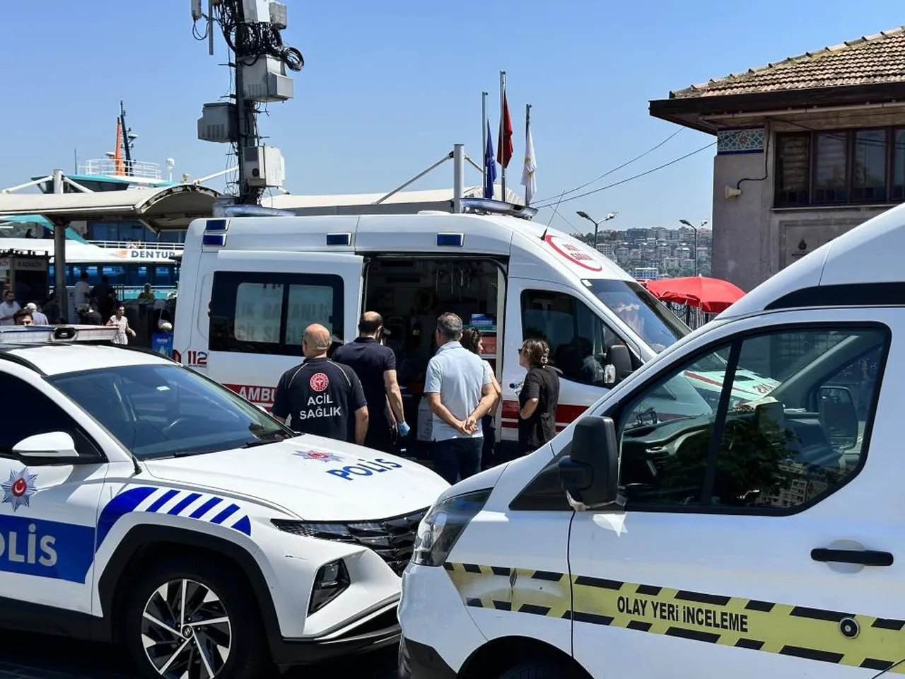 Vapurdaki vatandaşlar fark etti: İstanbul Boğazı'nda kadın cesedi bulundu