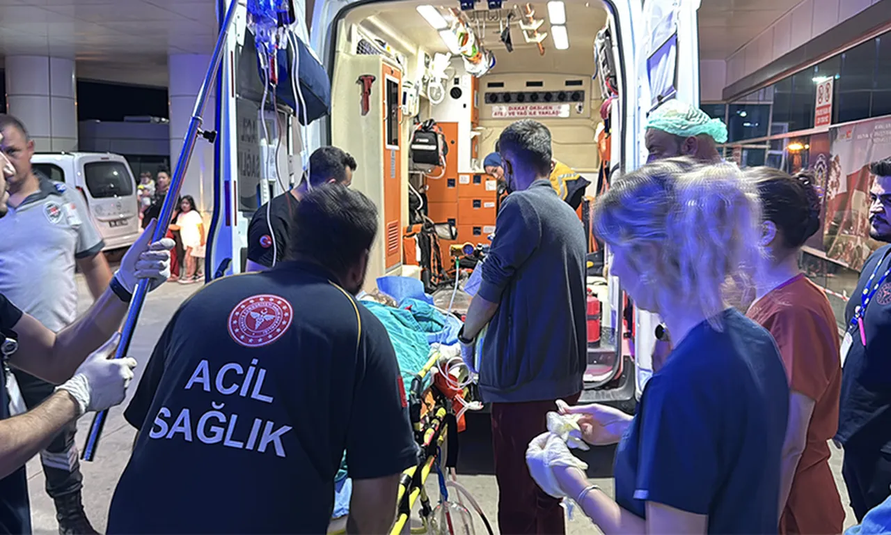 Çocuk parkında dehşet! Eski eşini öldürdü, 4 yaşındaki kızı yoğun bakımda