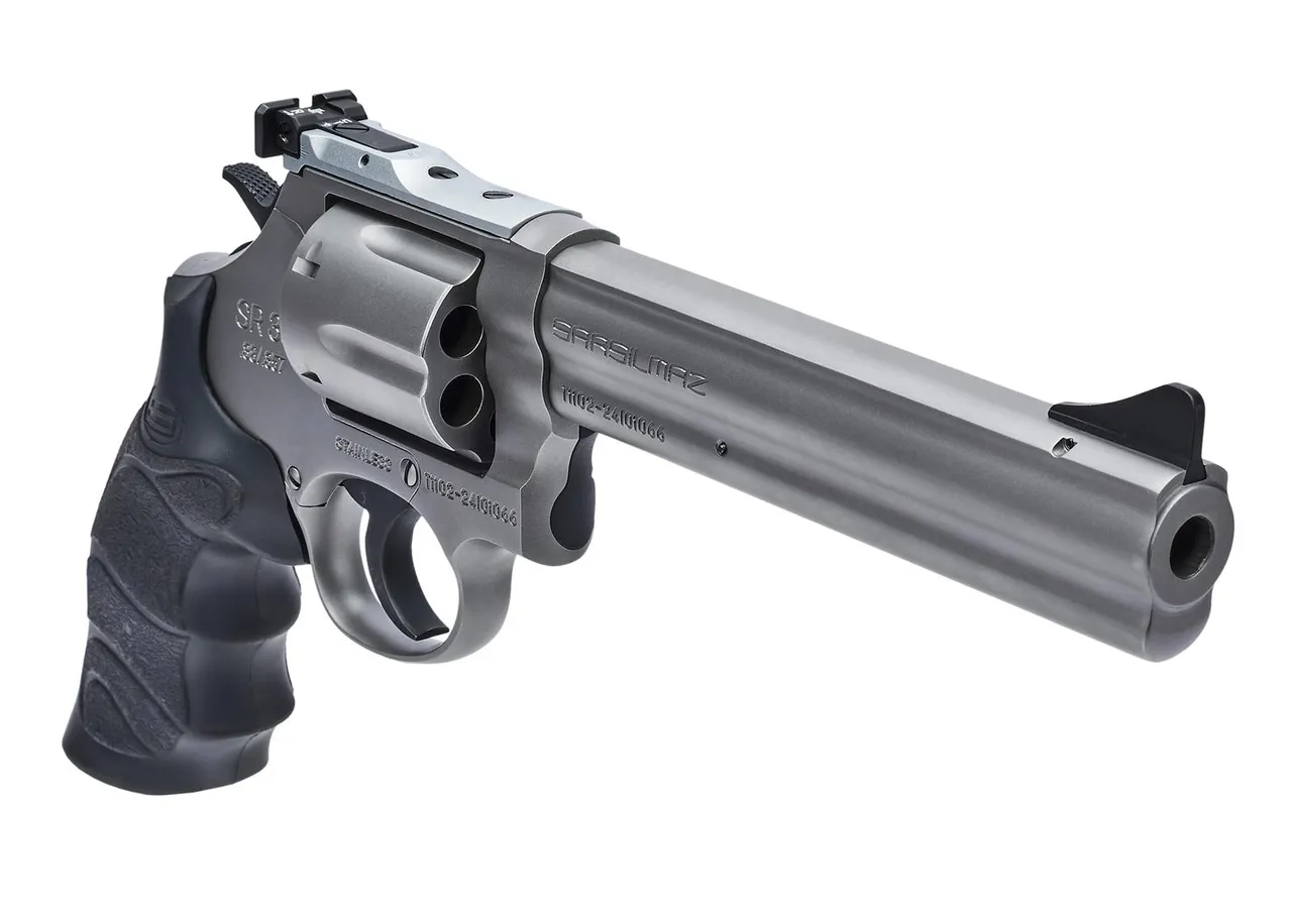 Cumhurbaşkanı Erdoğan tarafından NATO liderlerine hediye edilen Sarsılmaz SR 38 revolver (altıpatlar)