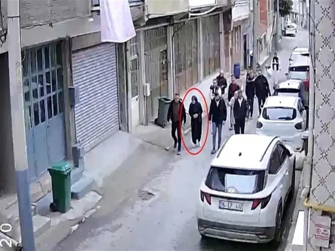 Eşini 15 parçaya ayıran kadın dehşeti anlattı, mahkeme salonu buz kesti: Kaskatı kesildiği için kanı akmadı, parçalama işlemi 6 saat sürdü