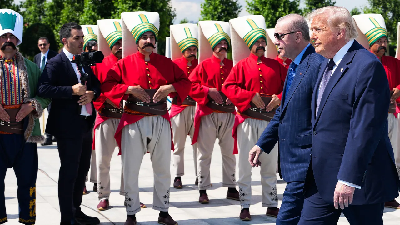 Yeniçeriler ve mehter takımı dünyanın dilinde: Mehter sıradan bir askeri bando değildi, bir silahtı
