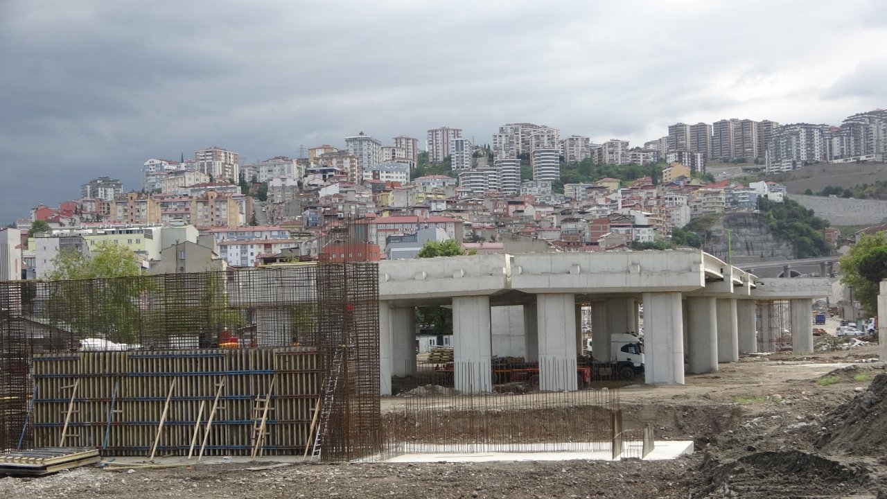 585 metrelik köprü geliyor! Trafiğe ilaç olacak tünel projesi: Viyadükler yükseldi