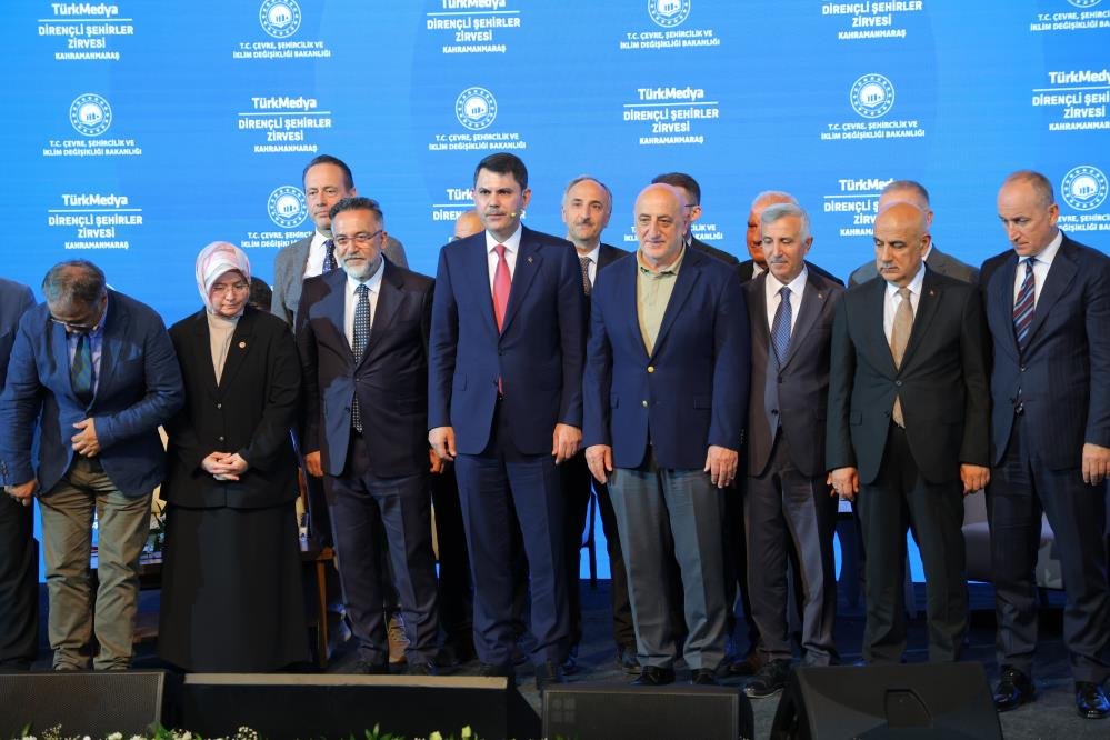 Bakan Kurum'dan 'devlet yoktu' provokasyonuna net cevap: Madem devlet yoktu da saatte 23 konutu kim yaptı?